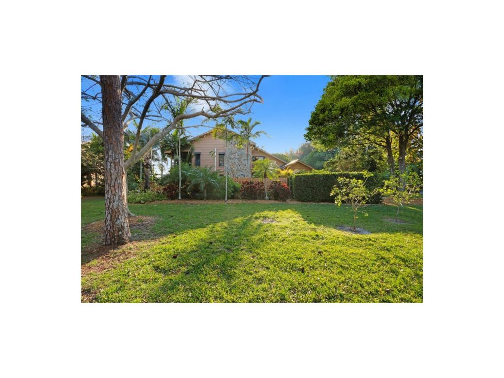 CRESTWOOD CONDO J.A.G.